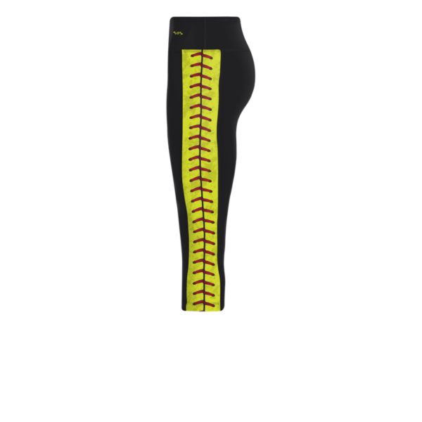 Women's Softball Stitches Achieve Capri